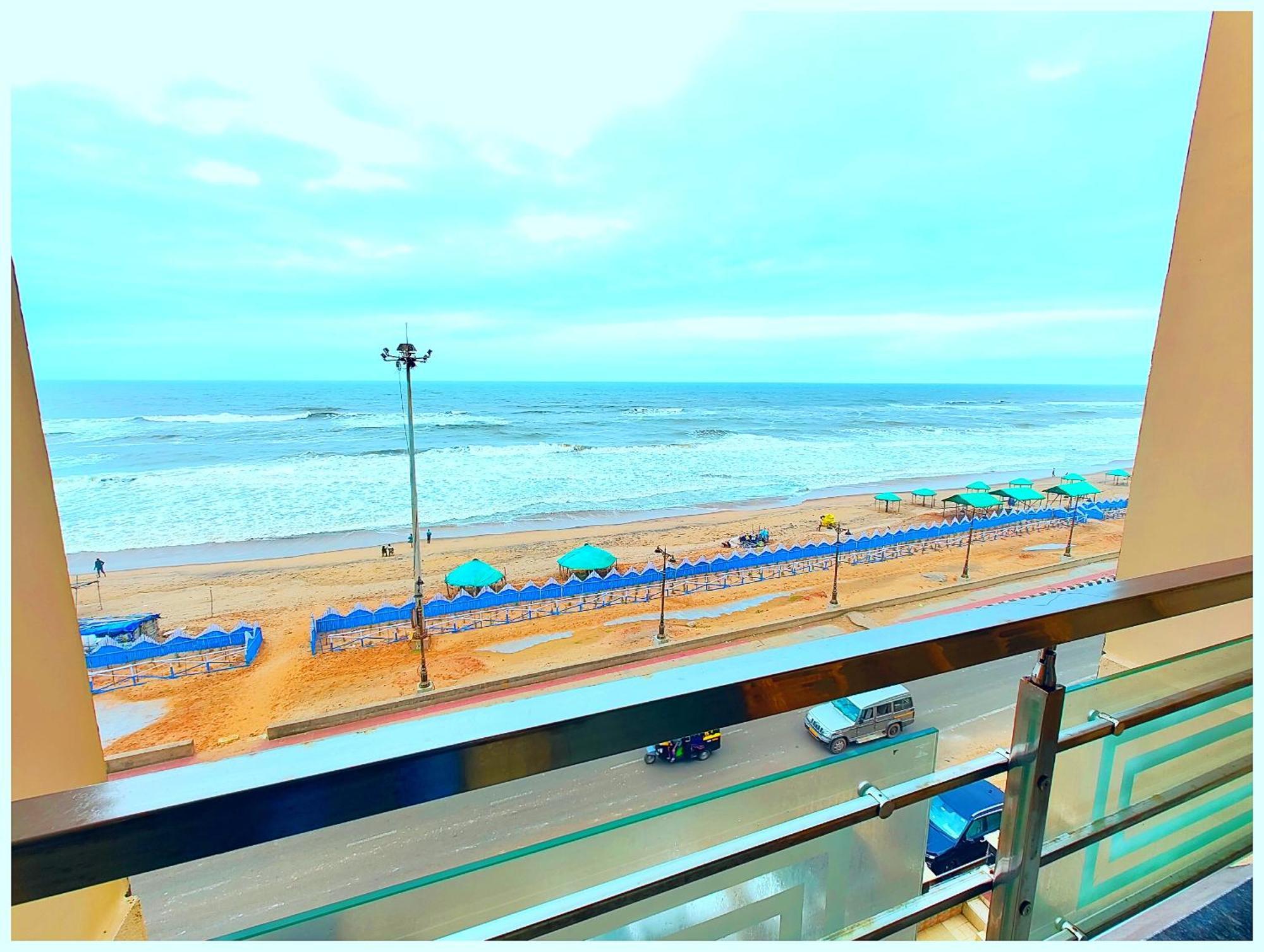 Puri Hotel D R E A M L A N D Near Sea Beach - - Restaurant & Parking Facilities - Prime Location With Luxury And Spacious Room - Book Now المظهر الخارجي الصورة