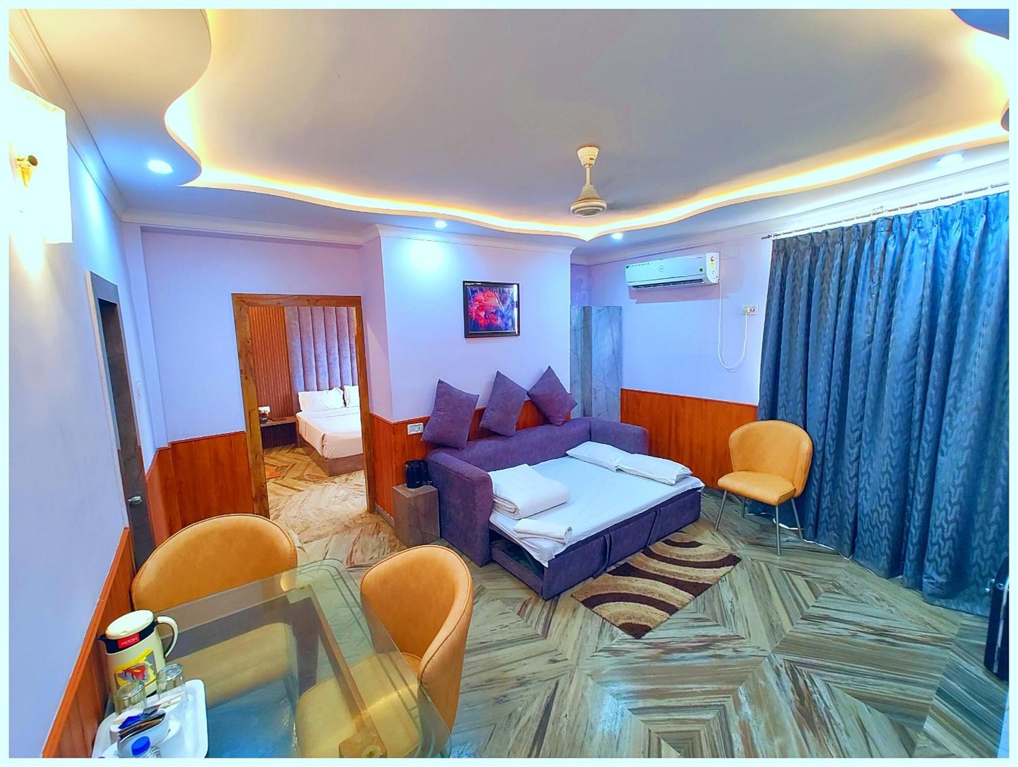 Puri Hotel D R E A M L A N D Near Sea Beach - - Restaurant & Parking Facilities - Prime Location With Luxury And Spacious Room - Book Now المظهر الخارجي الصورة